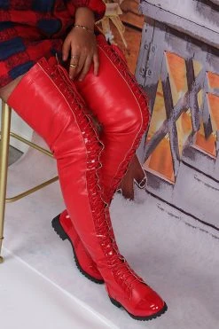 Black Modern Lace-Up Block Platform Boots